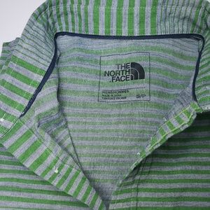 THE NORTH FACE green gray striped short sleeve